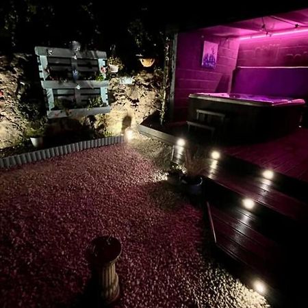 The Holiday Hoose Kinghorn Ngoại thất bức ảnh