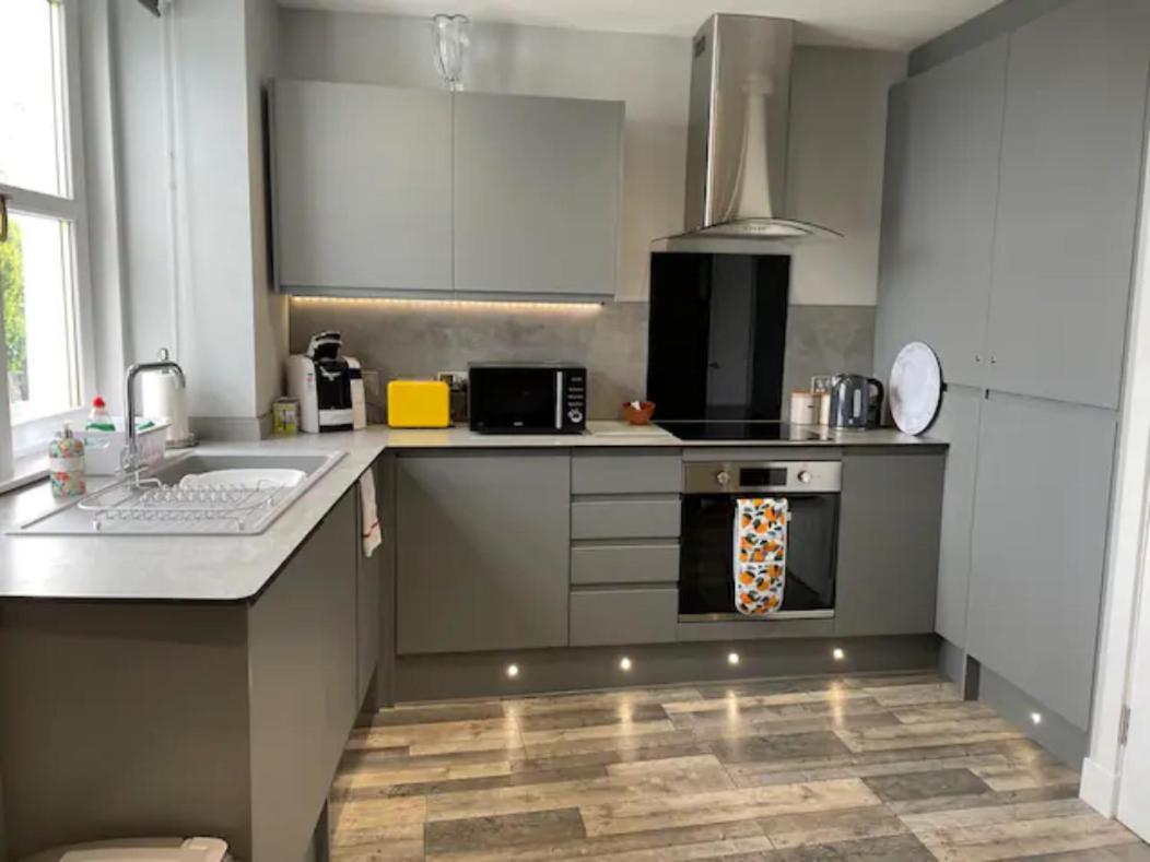 The Holiday Hoose Kinghorn Ngoại thất bức ảnh