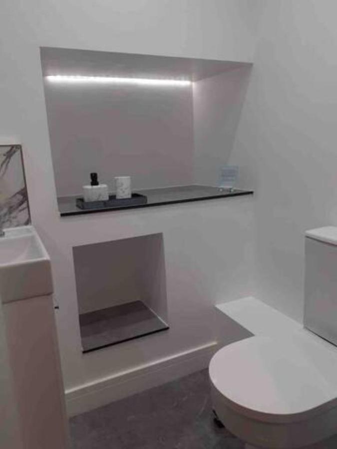 The Holiday Hoose Kinghorn Ngoại thất bức ảnh