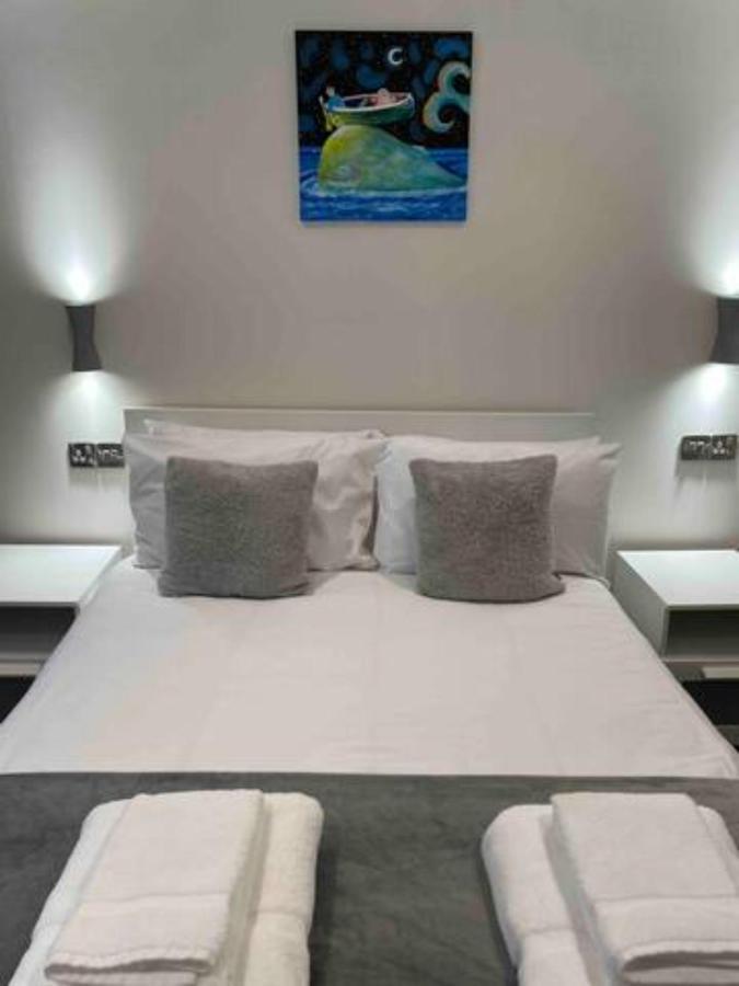 The Holiday Hoose Kinghorn Ngoại thất bức ảnh